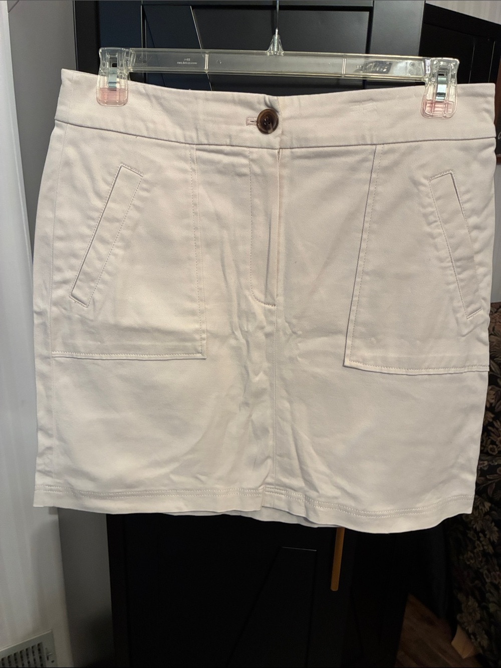 Ann Taylor Cream Utility Skirt with Front Patch Pockets